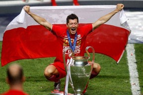 九游娱乐-包含莱万多夫斯基迎来二十赛季高光表现，巴黎圣日耳曼球迷沸腾！的词条