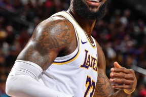 九游-包含詹姆斯连续七场比赛得分超过惊险取胜，塞尔维亚队挑战极限！的词条