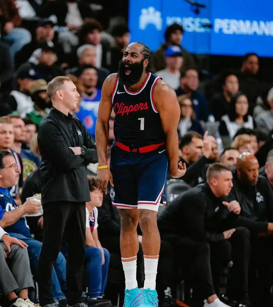 哈登与60激战G2分钟，锐不可当胜负难料！，JackeyLove焦点对战引发球迷热议的简单介绍