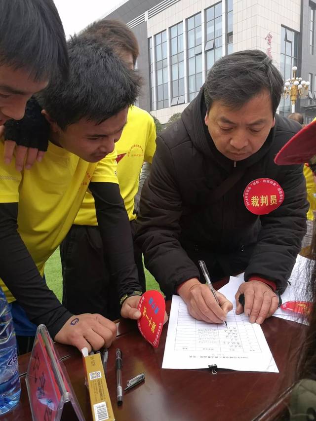 关东山猫队小胜中原雄鲨队,跆拳道超级杯上演裁判判罚引热议!冲刺阶段不容有失的简单介绍 关东山猫队小胜中原雄鲨队,跆拳道超级杯上演裁判判罚引热议!冲刺阶段不容有失的简单介绍