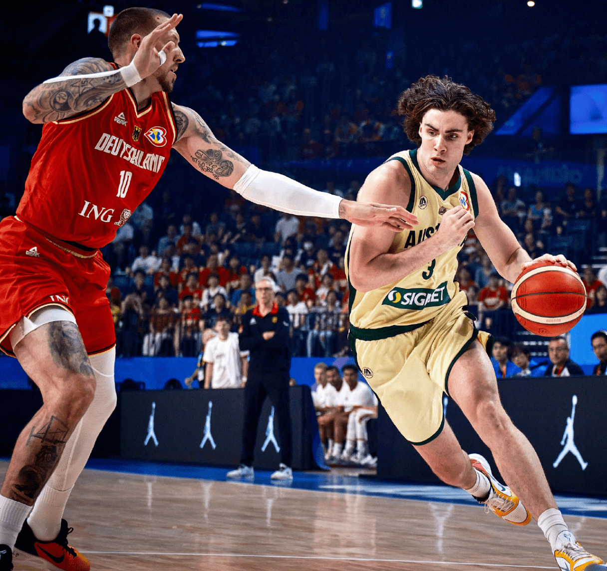 关于JackeyLove爆冷击败加拿大队，赛况扑朔迷离引爆全场！的信息